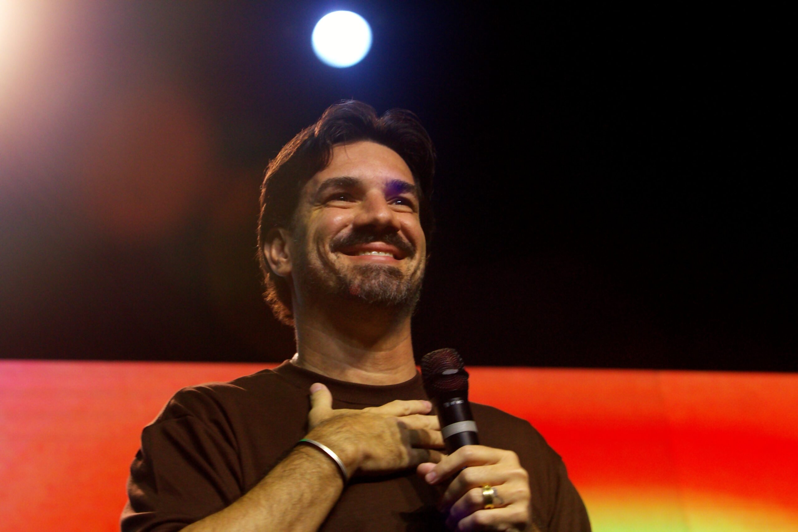 Novos Começos. Evangelho. Igreja. Fé. Cristo. Deus. Culto. Encontro. Presença. Espírito Santo. Transformação. Niterói. Pastor Felippe Valladão.