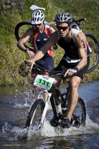 Xterra. Triatlon. Competição. Natação. Corrida. Ciclismo.