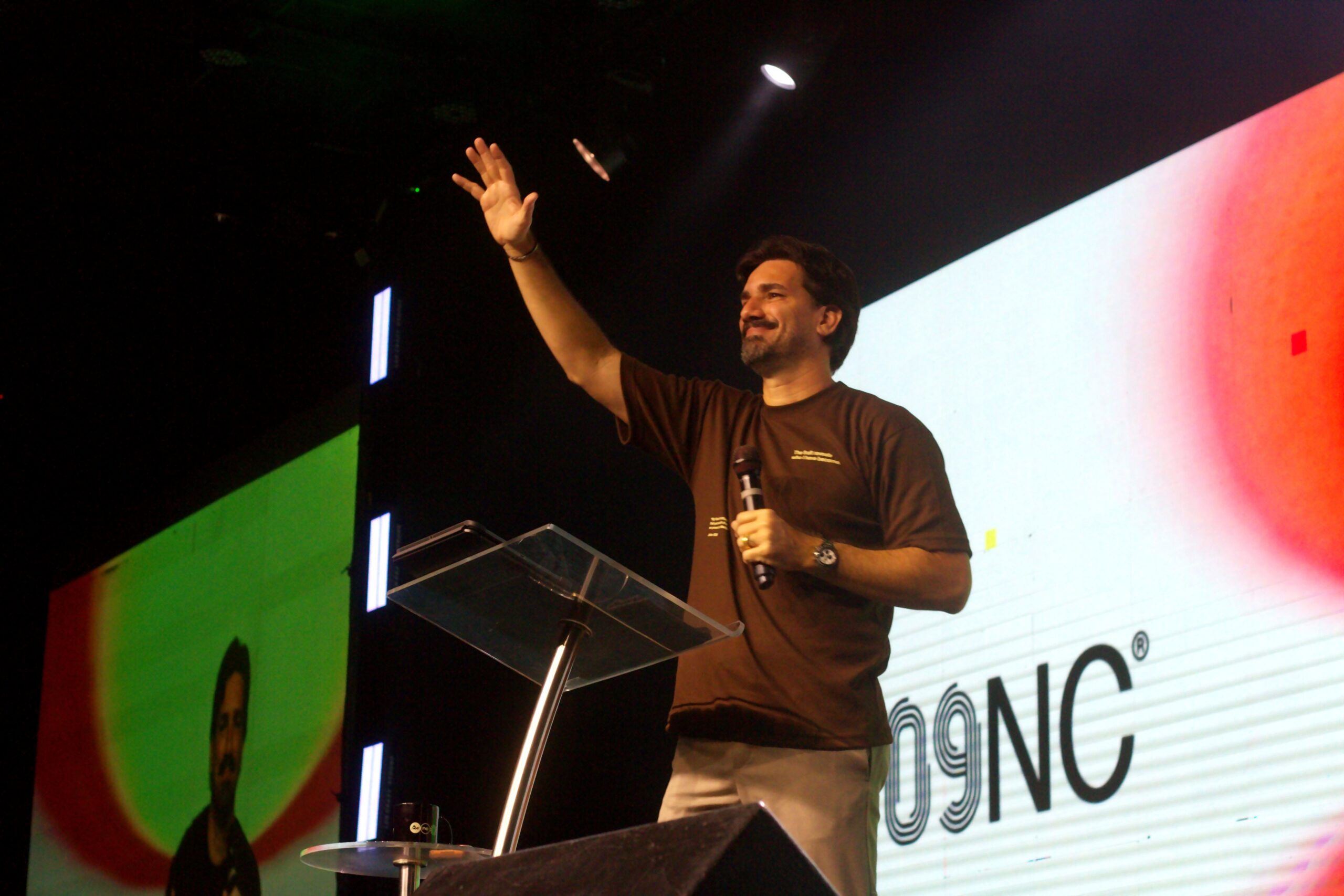 Novos Começos. Evangelho. Igreja. Fé. Cristo. Deus. Culto. Encontro. Presença. Espírito Santo. Transformação. Cabo Frio. Pastor Felippe Valladão.