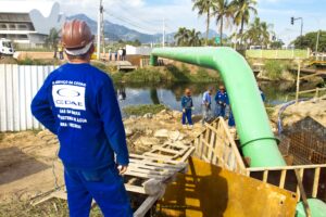 Fotojornalismo. Rio de Janeiro. Obras. CEDAE. Manutenção. Esgoto. Água. Encanamento.