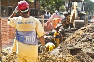 Fotojornalismo. Rio de Janeiro. Obras. CEDAE. Manutenção. Esgoto. Água. Encanamento.