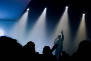 Novos Começos. Evangelho. Igreja. Fé. Cristo. Deus. Culto. Encontro. Presença. Espírito Santo. Transformação. Cabo Frio. Pastor Alex Souza.