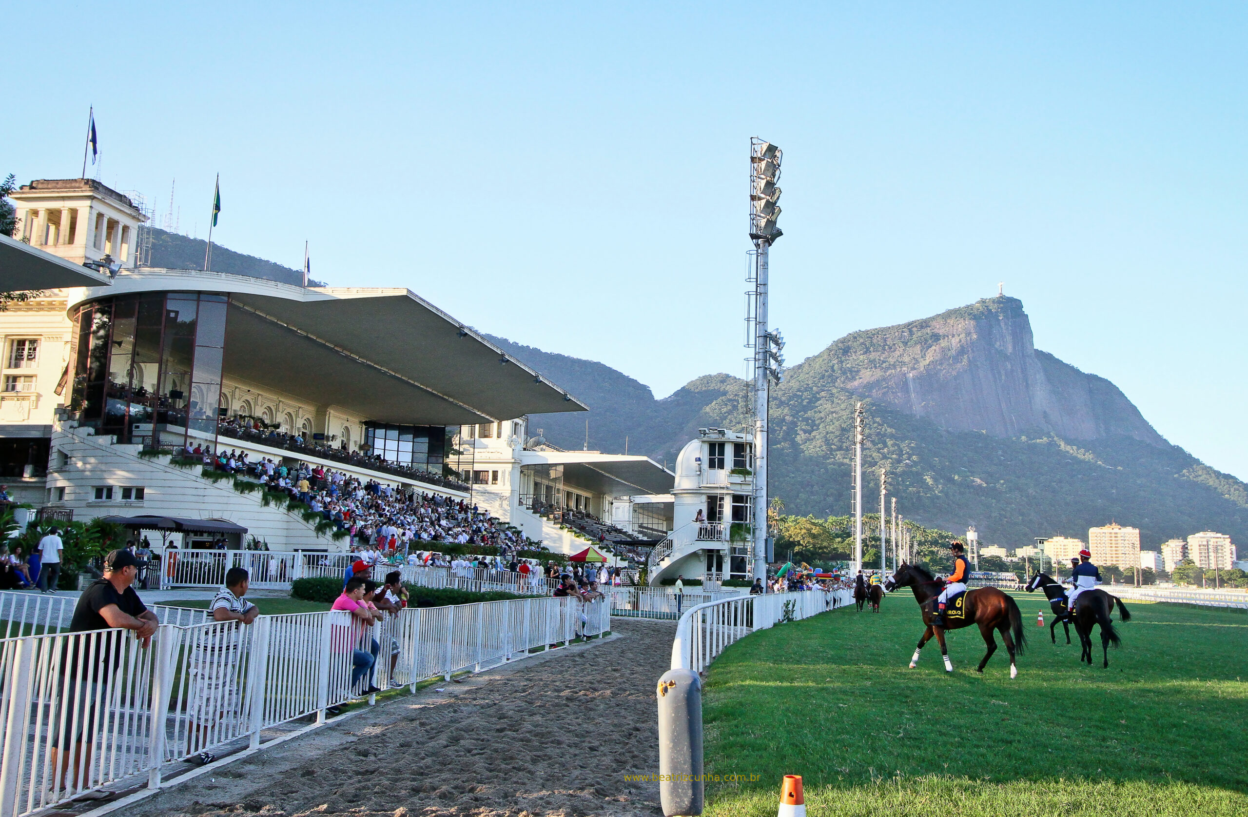 Hipismo. Esporte. Competição. Cavalo. Horse. Competition. Sport. Jockey. Corrida de cavalo.