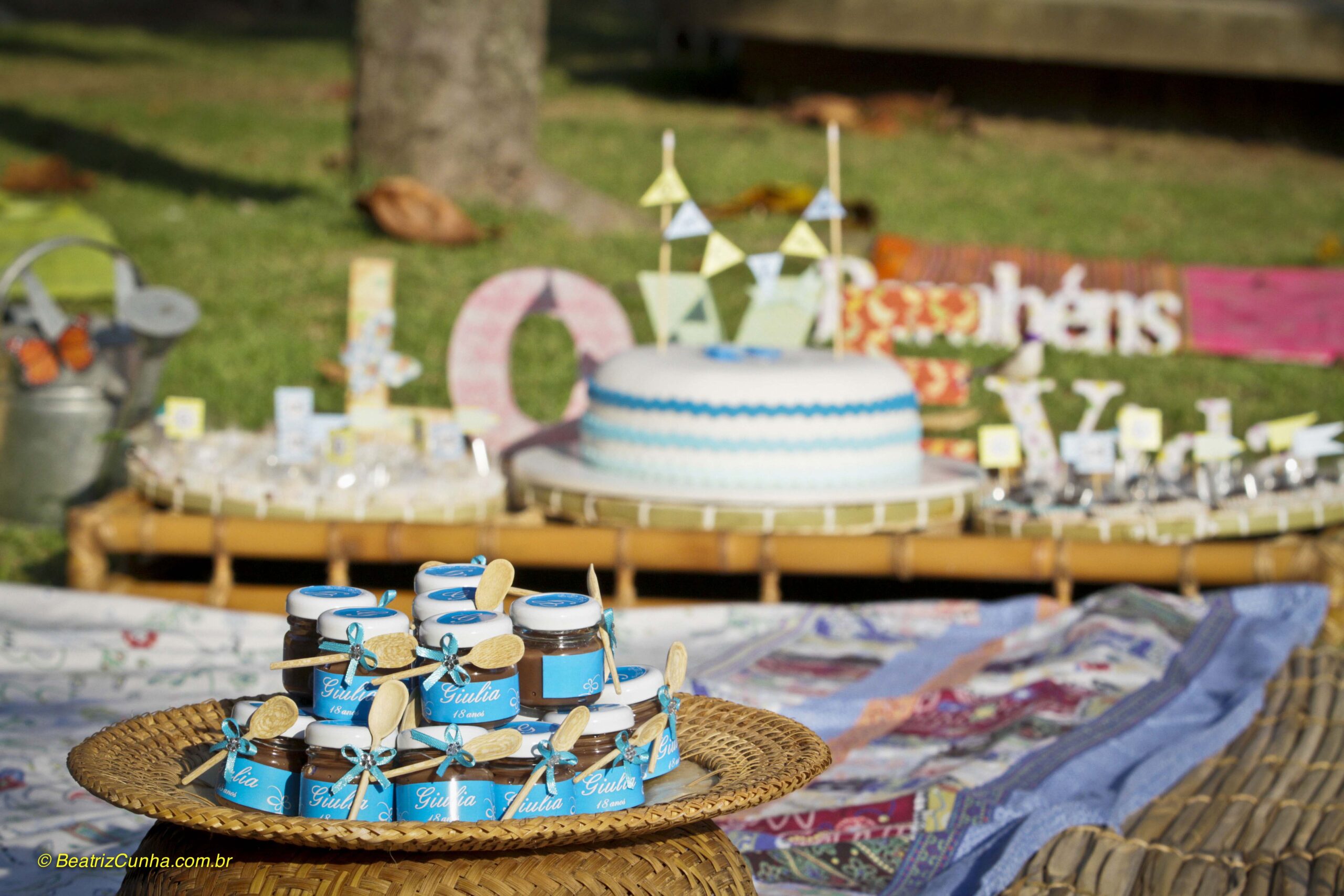 Evento Social. Cobertura Fotográfica. Fotografia. Festa de Aniversário. Lagoa Rodrigo de Freitas. Rio de Janeiro. RJ. Piquenique. Bolo. Aniversário Infantil.