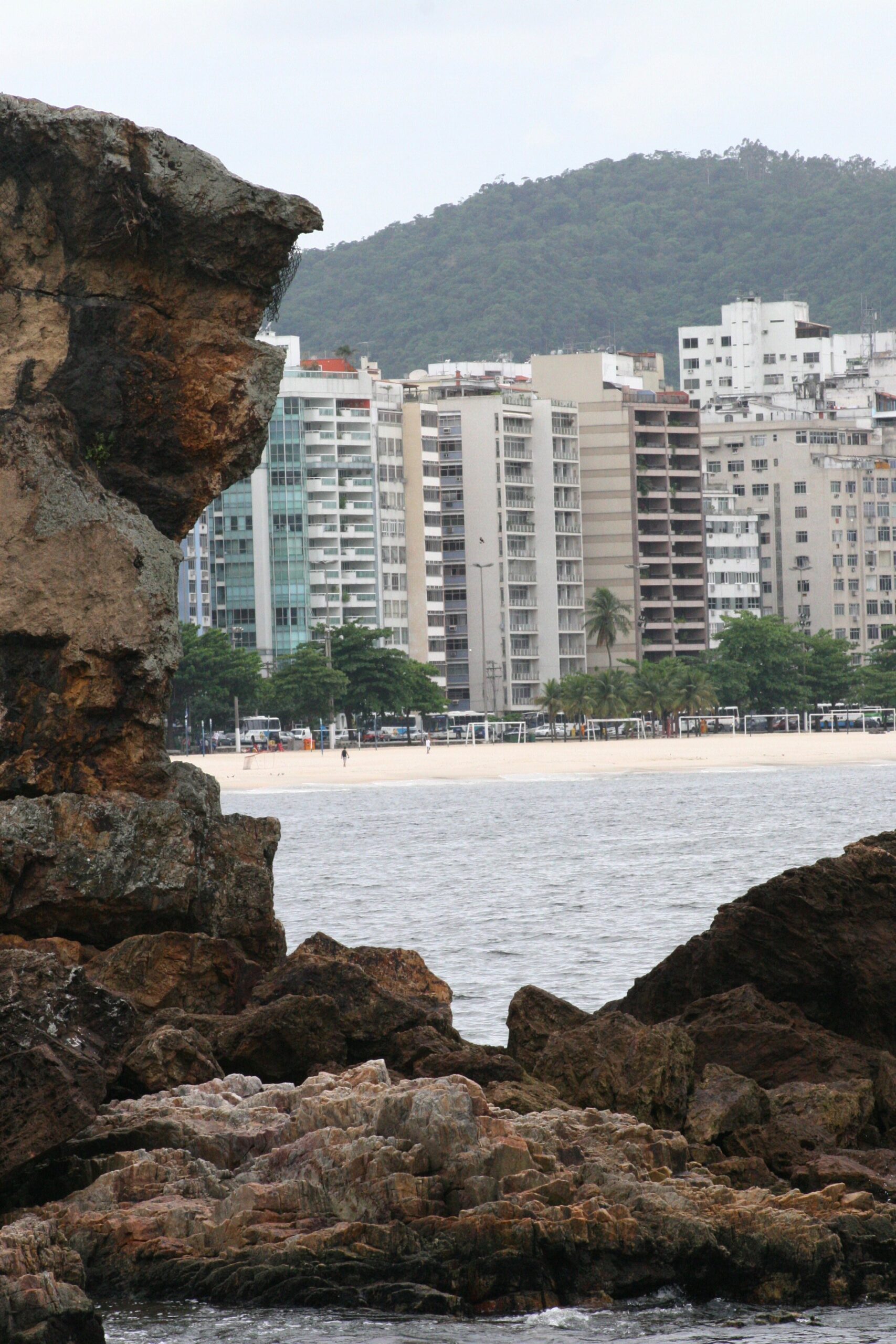 Paisagem. Ponto Turístico. Rio de Janeiro. Praia. Pedra de Itapuca. Praia de Icaraí.