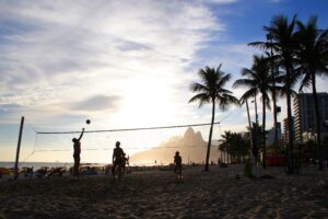 Paisagem. Ponto Turístico. Rio de Janeiro. Leblon. Praia. Praia do Leblon. Pôr do Sol. Entardecer.